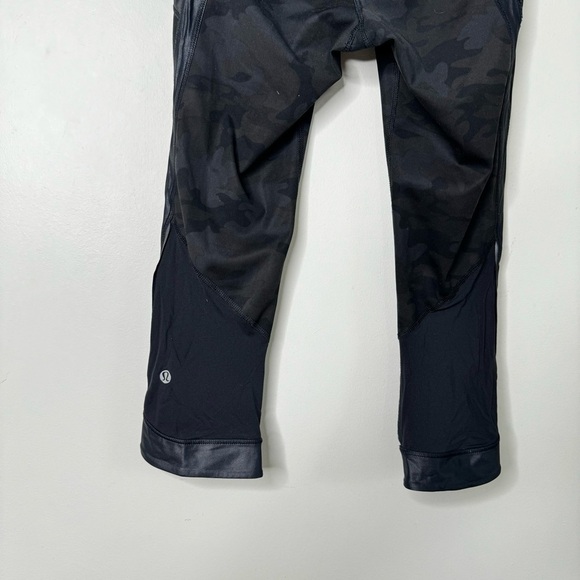 Lululemon Rare Chase Me Crop II Black camo leggings - Picture 6 of 8